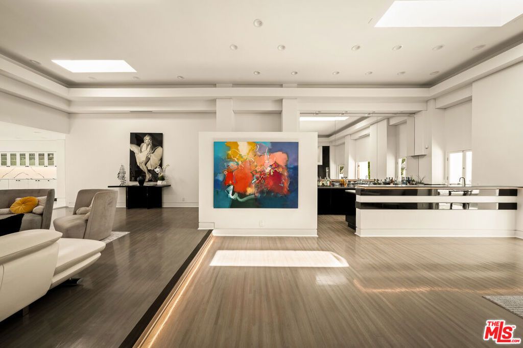 Photo of 1166 San Ysidro Drive, Beverly Hills, CA 90210 (MLS # 26725331)