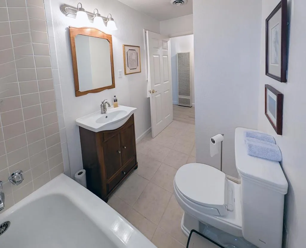 San Mateo, California 94401, United States, 3 Bedrooms Bedrooms, ,2 BathroomsBathrooms,Residential,Active,215659