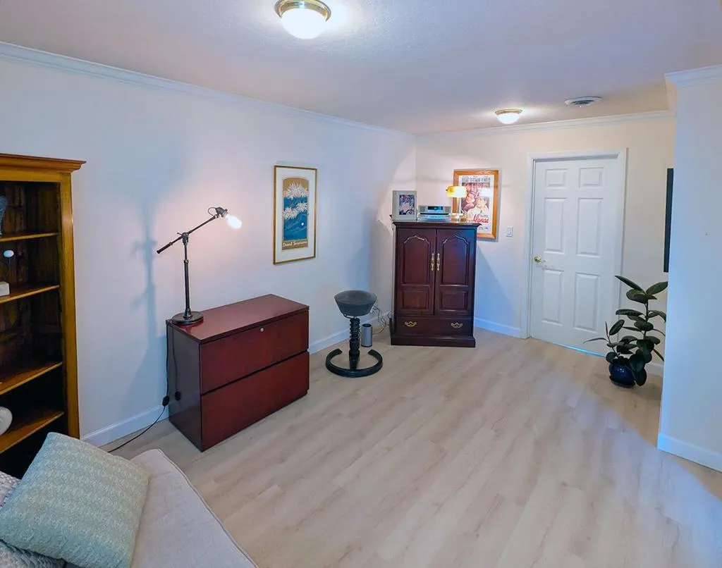 San Mateo, California 94401, United States, 3 Bedrooms Bedrooms, ,2 BathroomsBathrooms,Residential,Active,215659