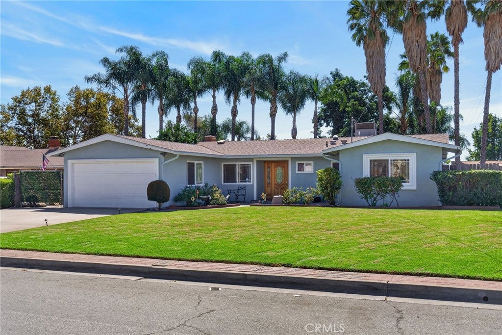 8681 La Grande Street