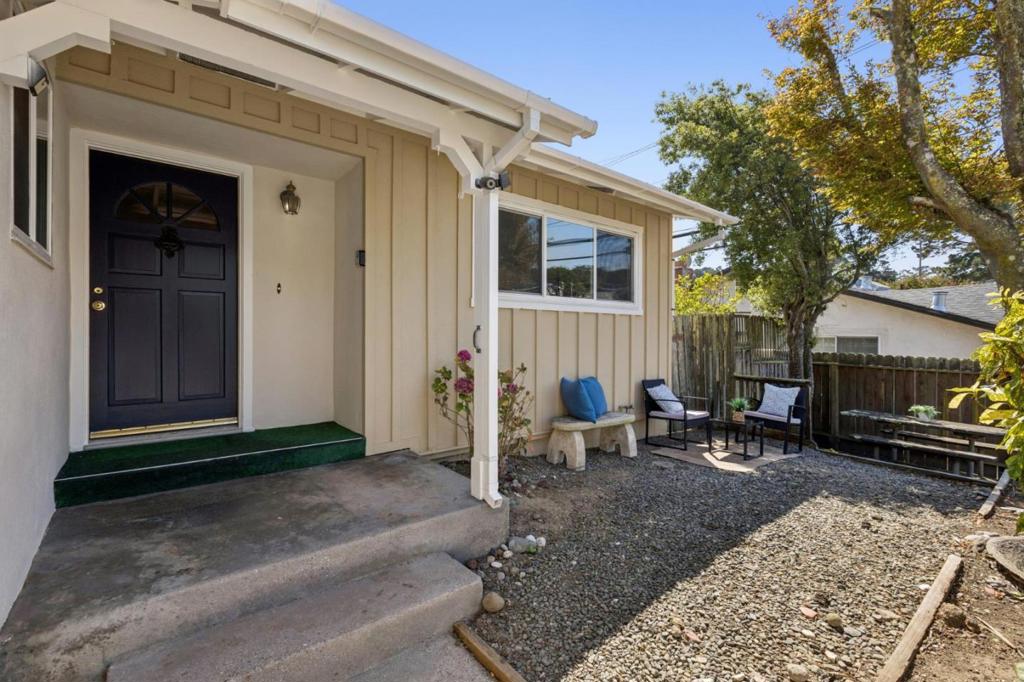 2595 Sherwood Drive