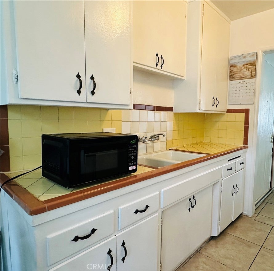 8500 Sunland