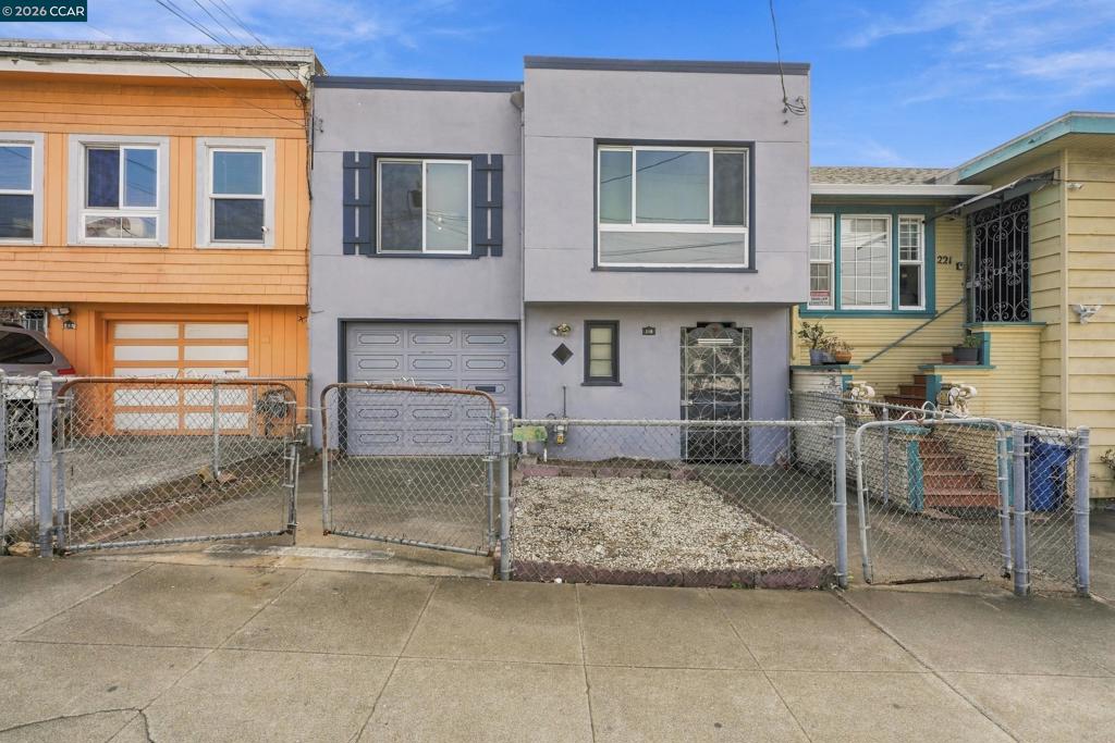 219 Hillcrest Dr