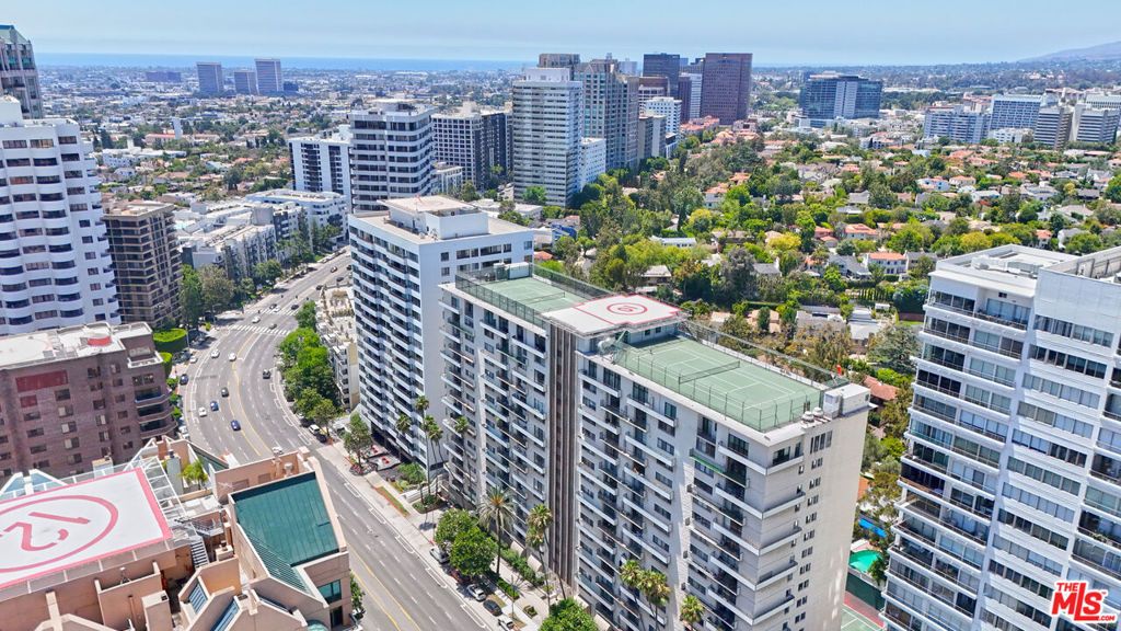 Photo of 10535 Wilshire Boulevard #414, Los Angeles, CA 90024 (MLS # 25624055)