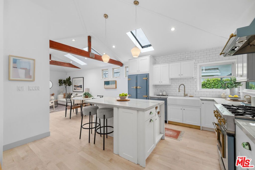 listing image 130726864762072601017