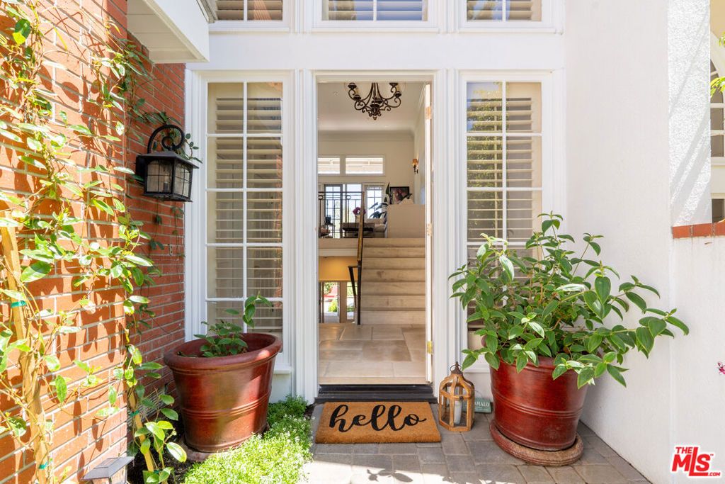 Photo of 12555 The Vista, Los Angeles, CA 90049 (MLS # 25606683)