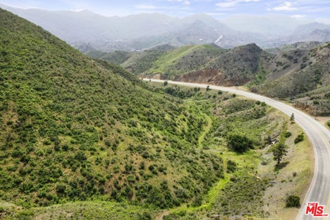 Photo of 1 Kanan Rd, Agoura Hills, CA 91301 (MLS # 26995455)