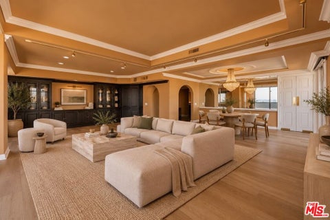 Photo of 7250 Franklin Avenue #1209, Los Angeles, CA 90046 (MLS # 26868213)