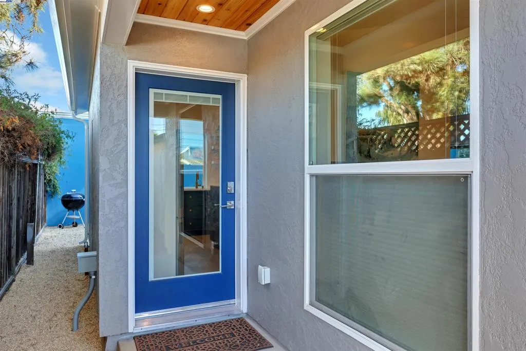 Alameda, California 94502, United States, 1 Bedroom Bedrooms, ,1 BathroomBathrooms,Residential,Active,177720