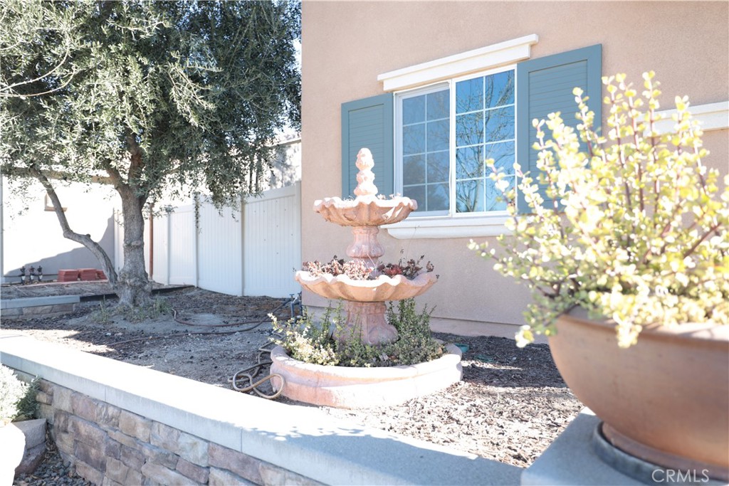 1737 Wheelbarrow Way