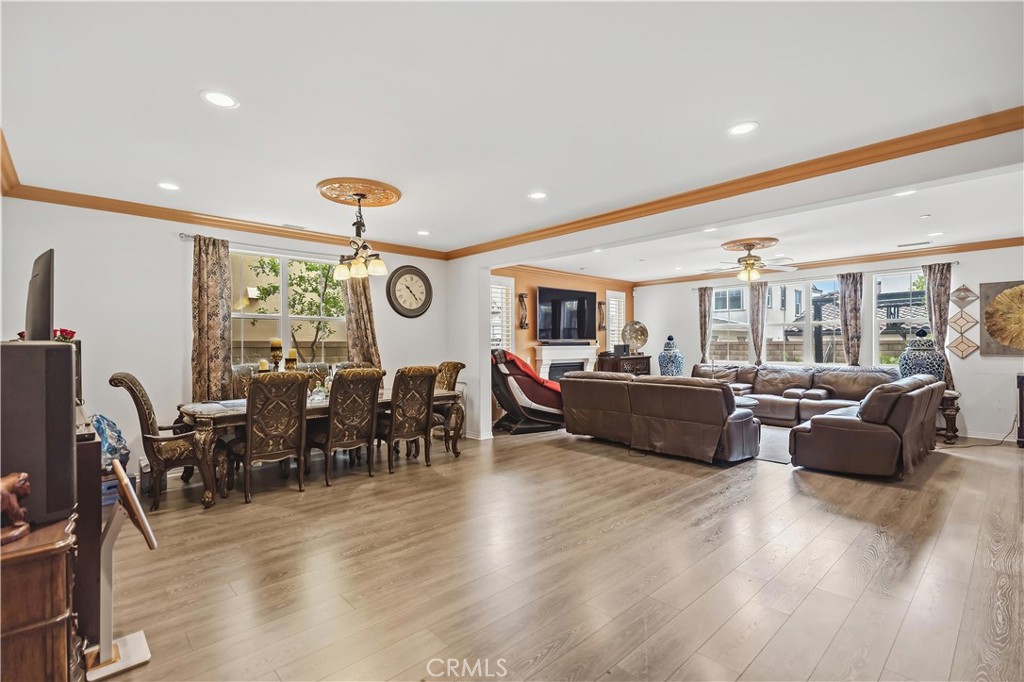 3380 E Pine Ridge