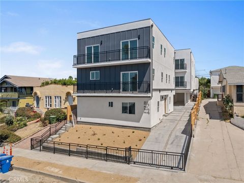 Photo of 4511 Rosewood Avenue #1, Los Angeles, CA 90004 (MLS # BB25251079) Photo of 4511 Rosewood Avenue #1, Los Angeles, CA 90004 (MLS # BB25251079)