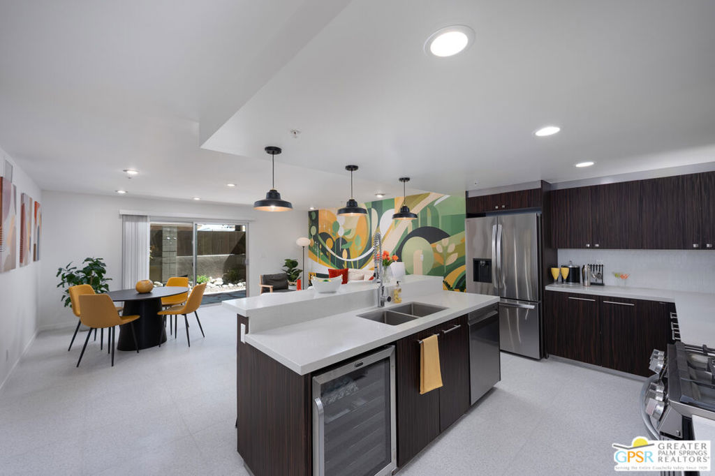 588 E San Lorenzo Road 104