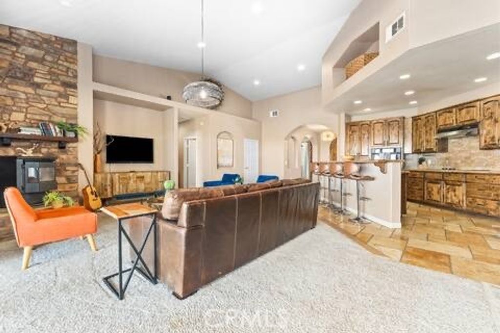 listing image 130720671226200936162