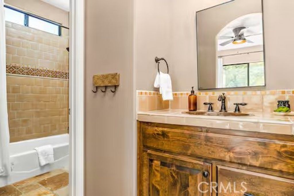listing image 130724992003103211978