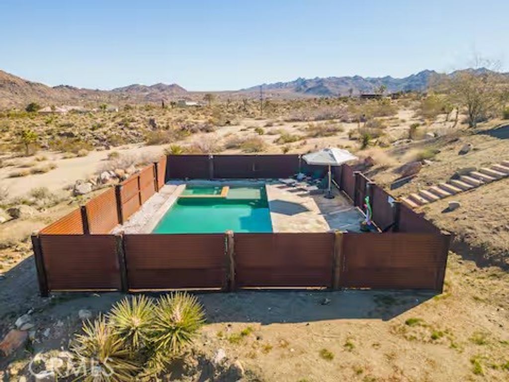 listing image 130729587589079851869