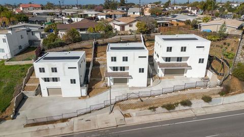 2720 Reo Dr San Diego CA 92139