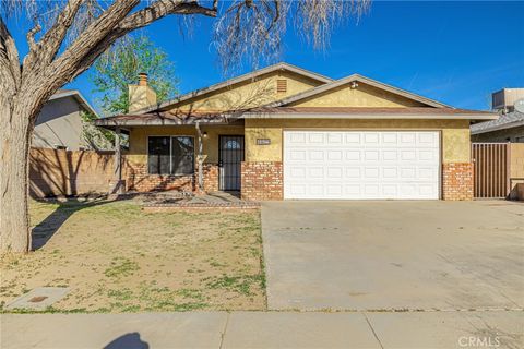 Photo of 44422 Sancroft Ave, Lancaster, CA 93535 (MLS # SR26061170)