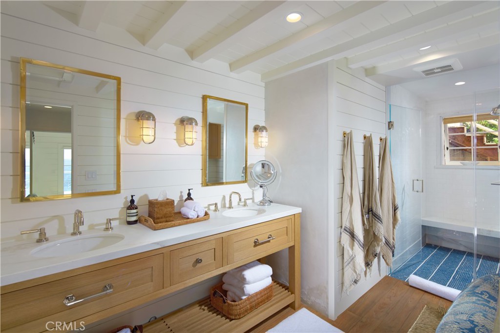 Victoria Beach (VB) - Residential Lease