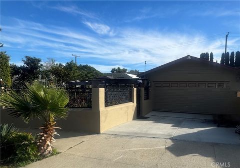 Photo of 7415 SAN BERGAMO Drive, Goleta, CA 93117 (MLS # SW26047134)