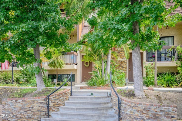 320 MCHENRY RD UNIT 27, GLENDALE, CA 91206 - Image b0d7a59da2f8725721cd04bdf21977d4/3062585167