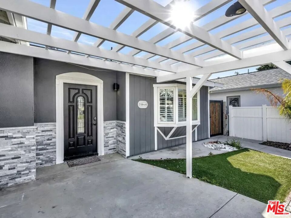 28040 Ermine Place