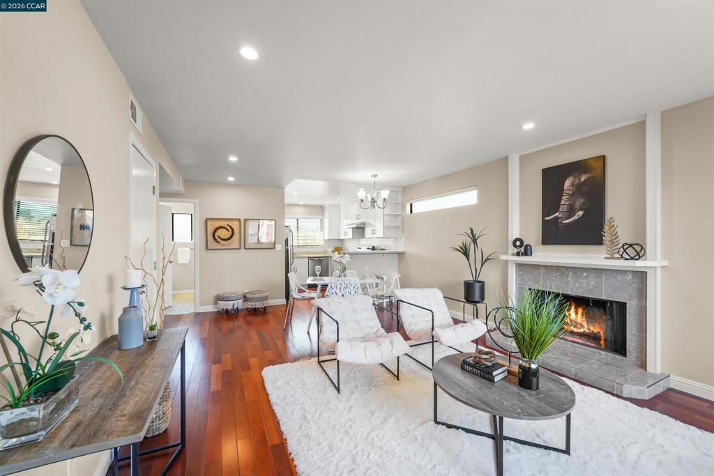 115 Hobart Ave Ave