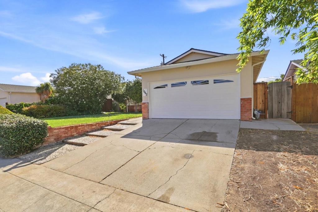 1662 Everglades Drive
