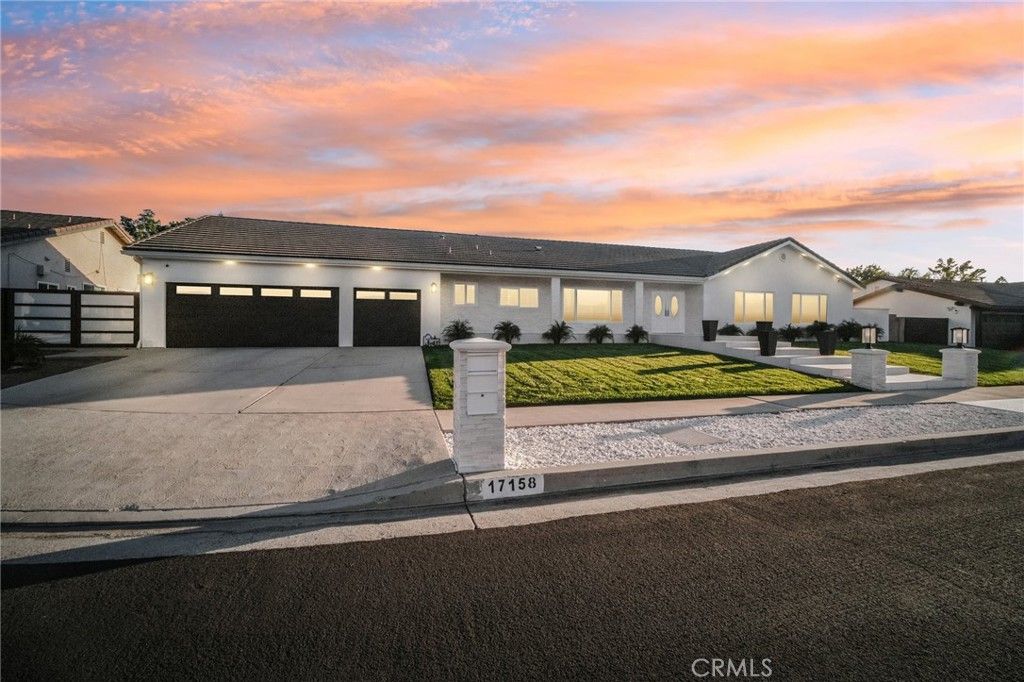Photo of 17158 Citronia Street, Northridge, CA 91325 (MLS # SR25237052)