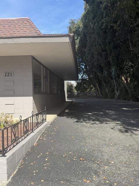 2211 Park Boulevard