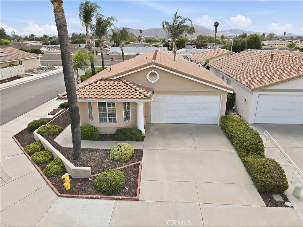 28099 Calle Casera