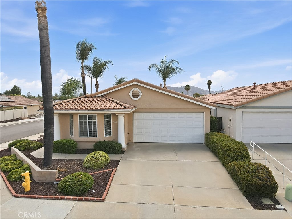 28099 Calle Casera