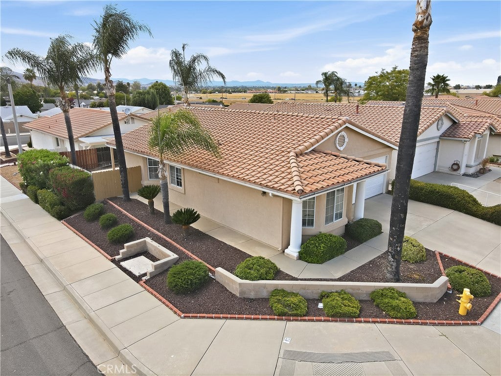 28099 Calle Casera