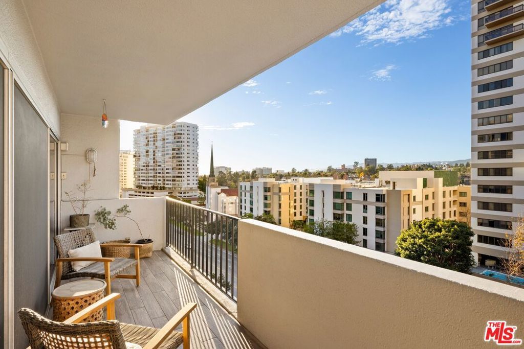 Photo of 10450 Wilshire Boulevard #7E, Los Angeles, CA 90024 (MLS # 26637361)