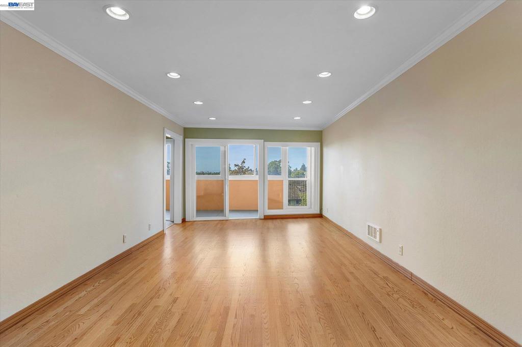 2137 Otis Dr 305