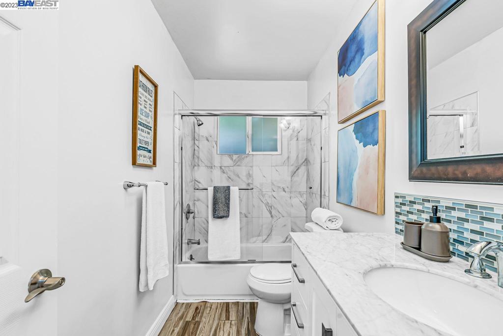 REDWOOD HEIGHTS - Residential