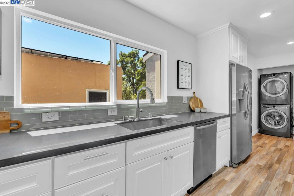 REDWOOD HEIGHTS - Residential