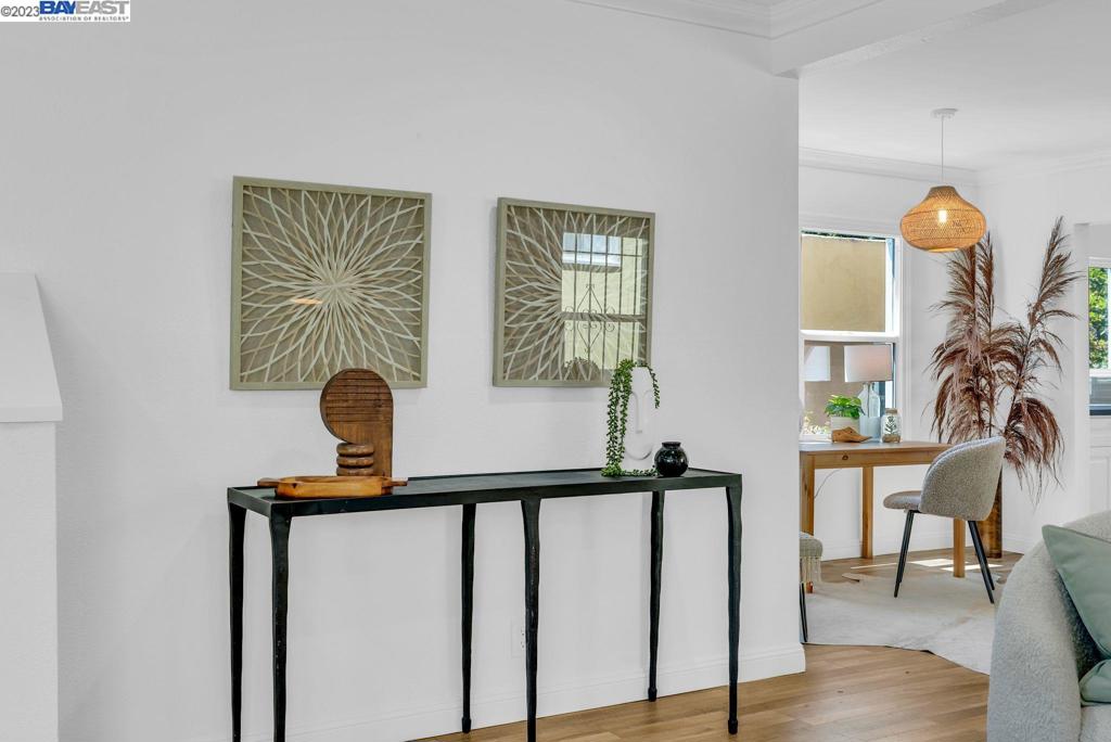 REDWOOD HEIGHTS - Residential