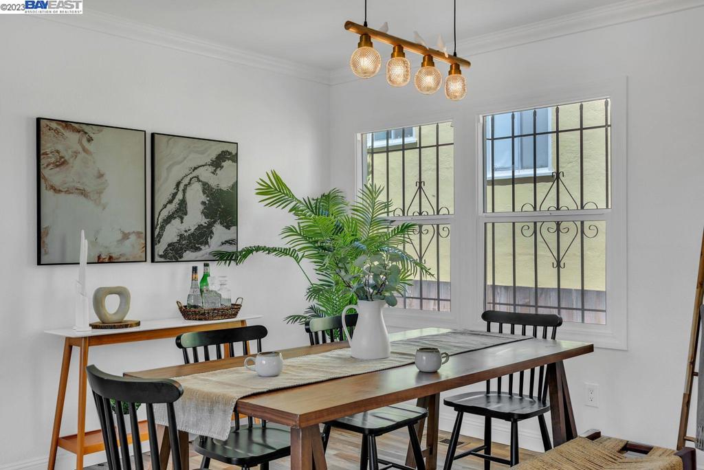 REDWOOD HEIGHTS - Residential