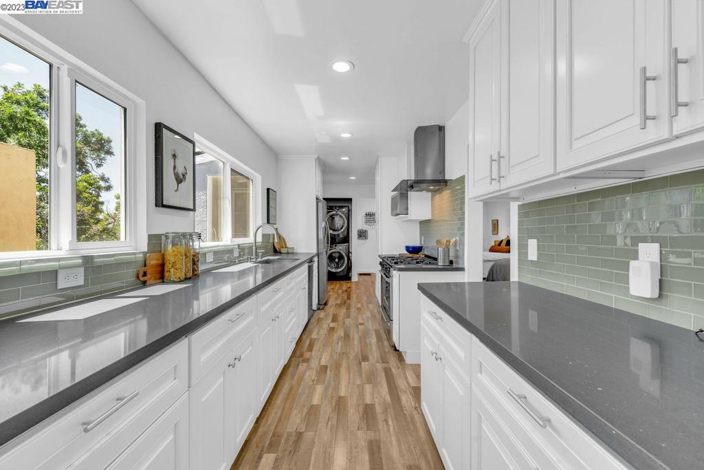 REDWOOD HEIGHTS - Residential