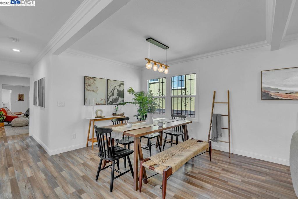 REDWOOD HEIGHTS - Residential