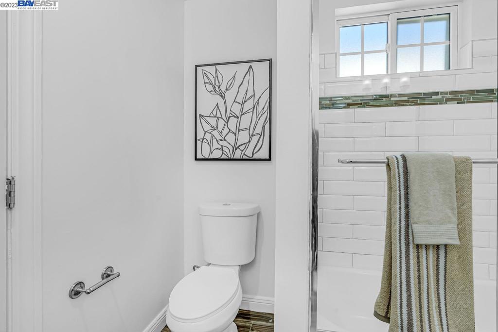 REDWOOD HEIGHTS - Residential