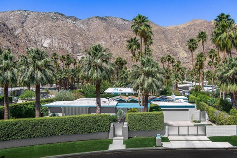 Photo of 803 N Via Monte Vista, Palm Springs, CA 92262 (MLS # 219148602PS)
