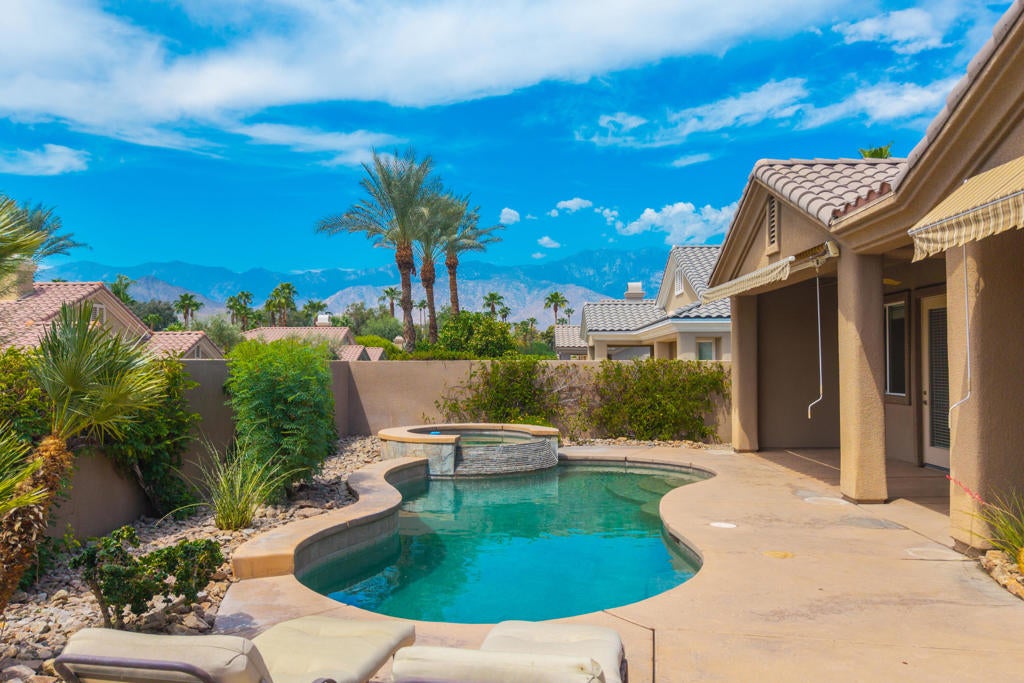 41 Vista Mirage Way