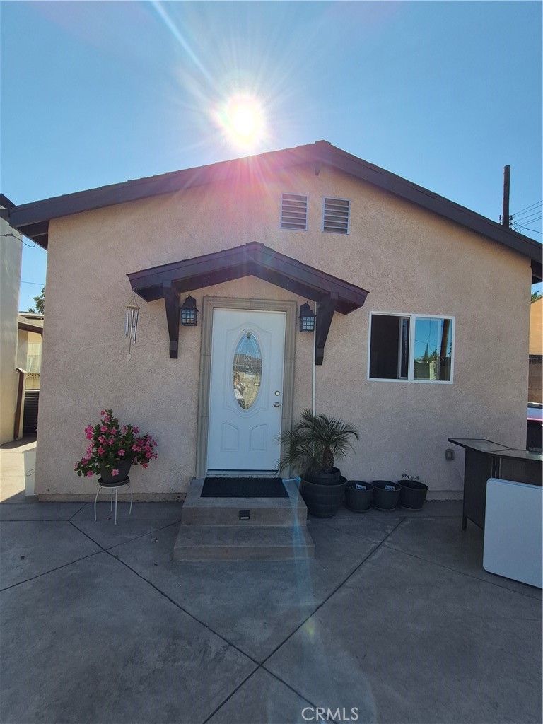 Location, location, location!
Come see this semi-new 1-bedroom, 1-bathroom ADU located in the heart of Panorama City. Ideally situated with convenient access to North Hollywood, Arleta, Van Nuys, and surrounding areas, this unit offers both comfort and connectivity. Walking distance to Kaiser Permanente.
This detached ADU features no shared walls, providing privacy and peace. Utilities are included in the rent, and there is plenty of street parking available.
Perfect for a single occupant or a couple seeking a clean, convenient place to call home.