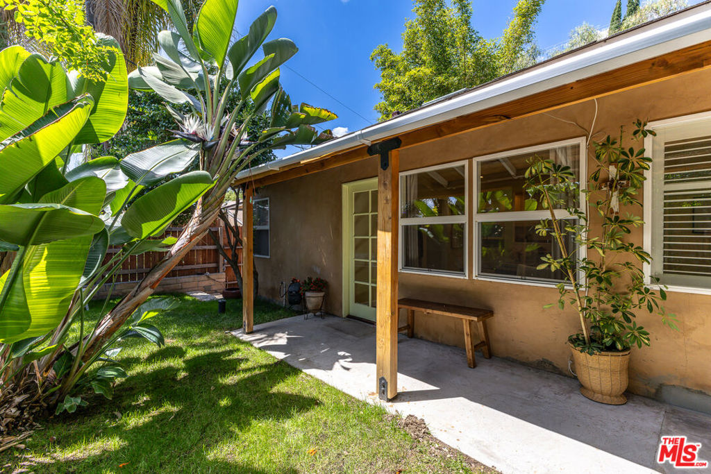927 Pine Grove Avenue