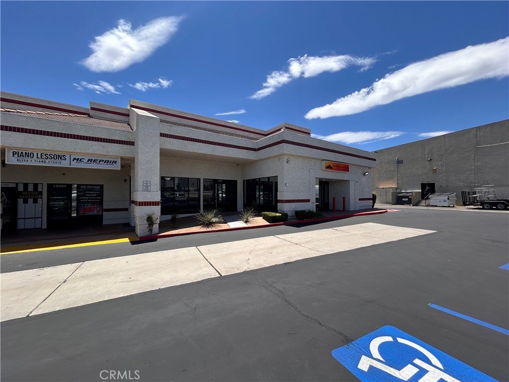 15403 Anacapa Rd.