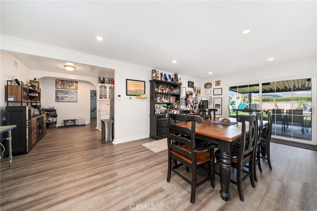 1410 Avenida Del