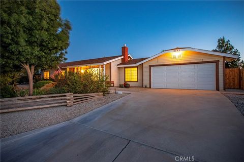 Photo of 9642 E Avenue R14, Littlerock, CA 93543 (MLS # SR25199334)