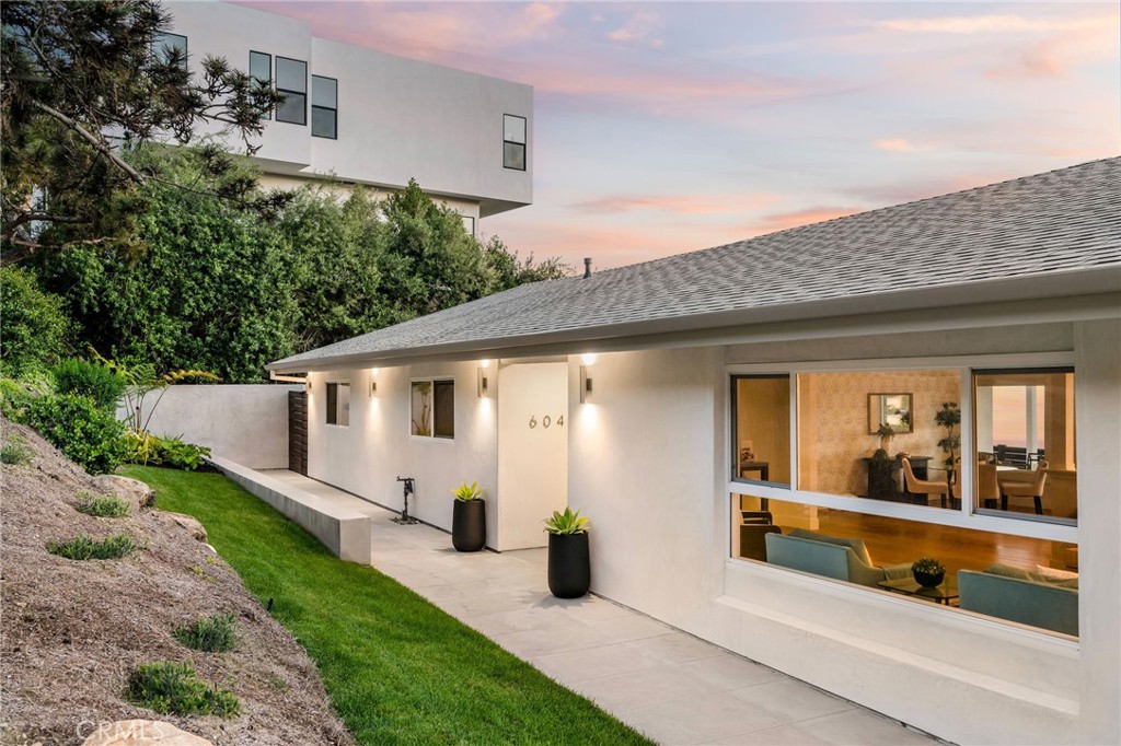 604 E Avenida San Juan